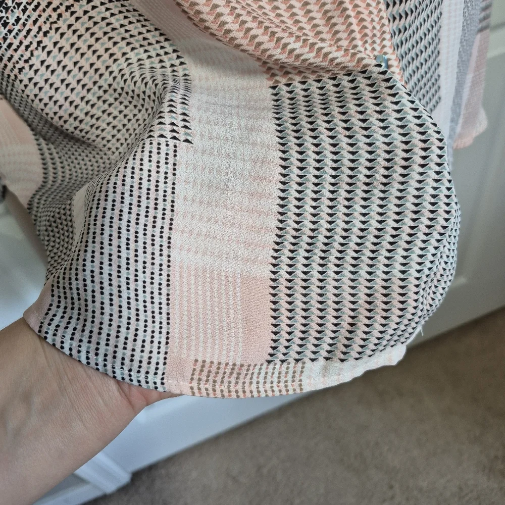 Rose +‎ Olive Sleeveless Light Pink Black Pattern Flowy Button Down Top Plus 1X